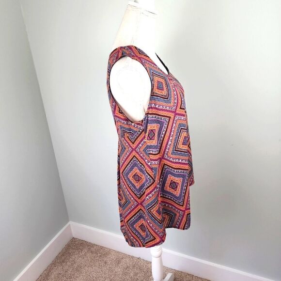 W5 WOMEN'S SLEEVELESS TOP SIZE SMALL ZIPPER BACK AZTEC PRINT - Picture 3 of 7